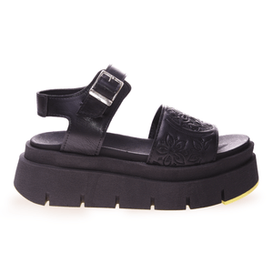 Sandalias Popy's Mujer Plataforma Negras Con Hebilla